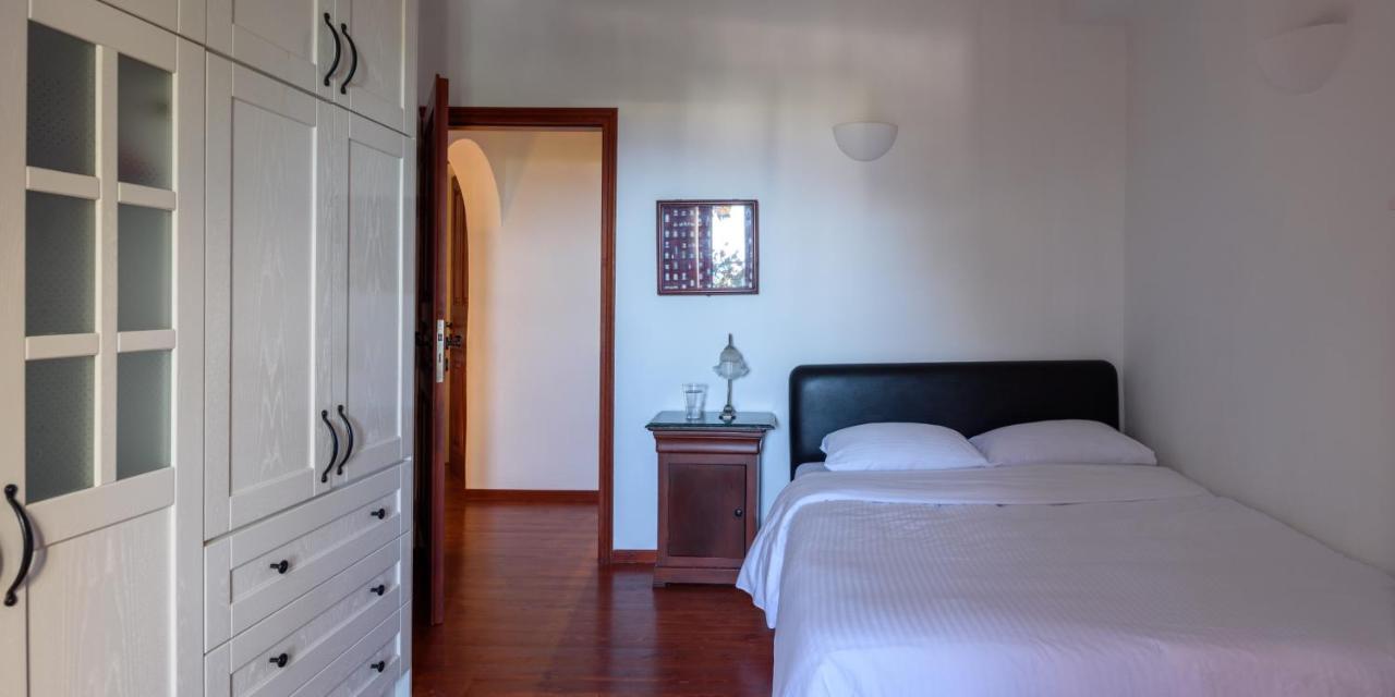 Aquaria Villa Karterados  Bagian luar foto
